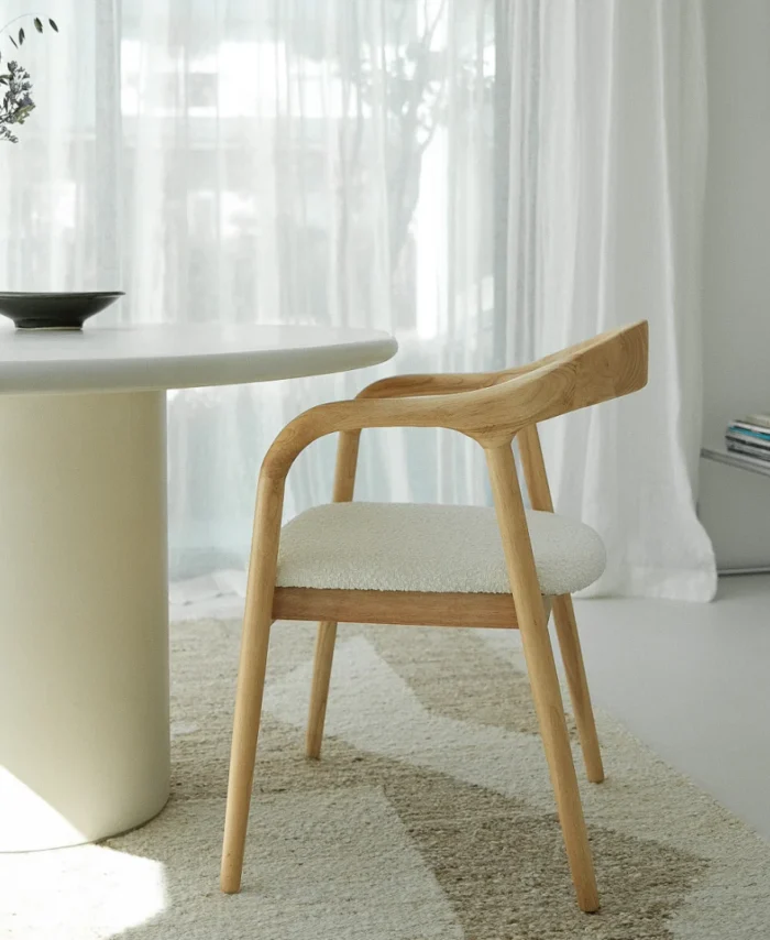 Valgomojo kėdė MURET, audinys Bouclé, šviesaus ąžuolo rėmas