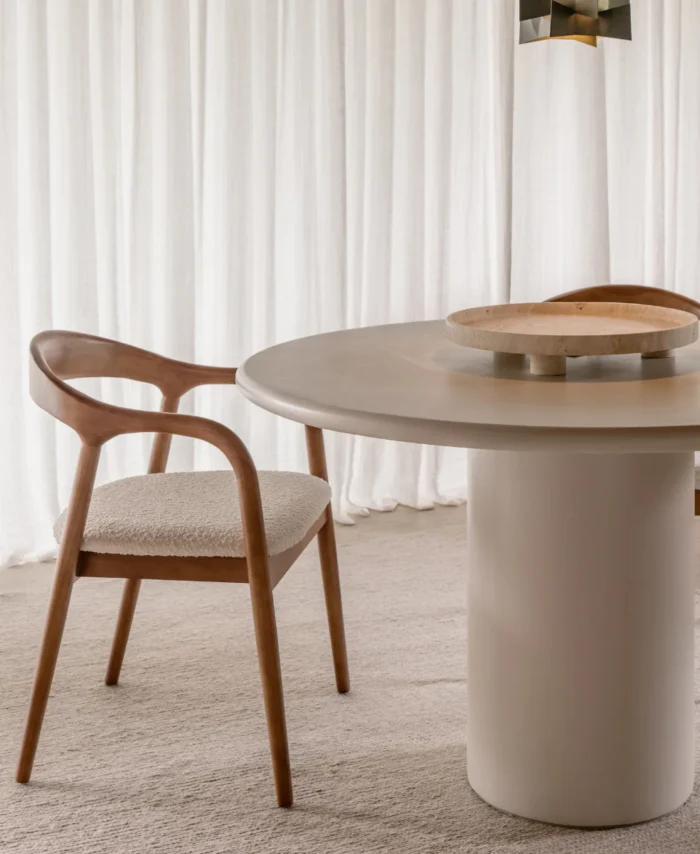 Valgomojo kėdė MURET, audinys Bouclé, riešuto spalvos rėmas